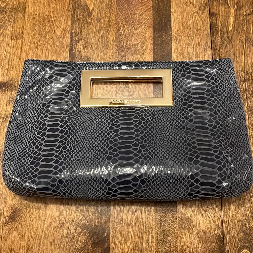 Micheal kors snake skin clutch